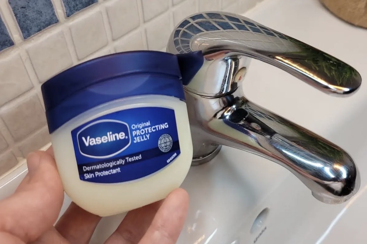Place a Jar of Vaseline in the Sink. Once You’ve Done This, You’ll Never Want to Use Anything Else.